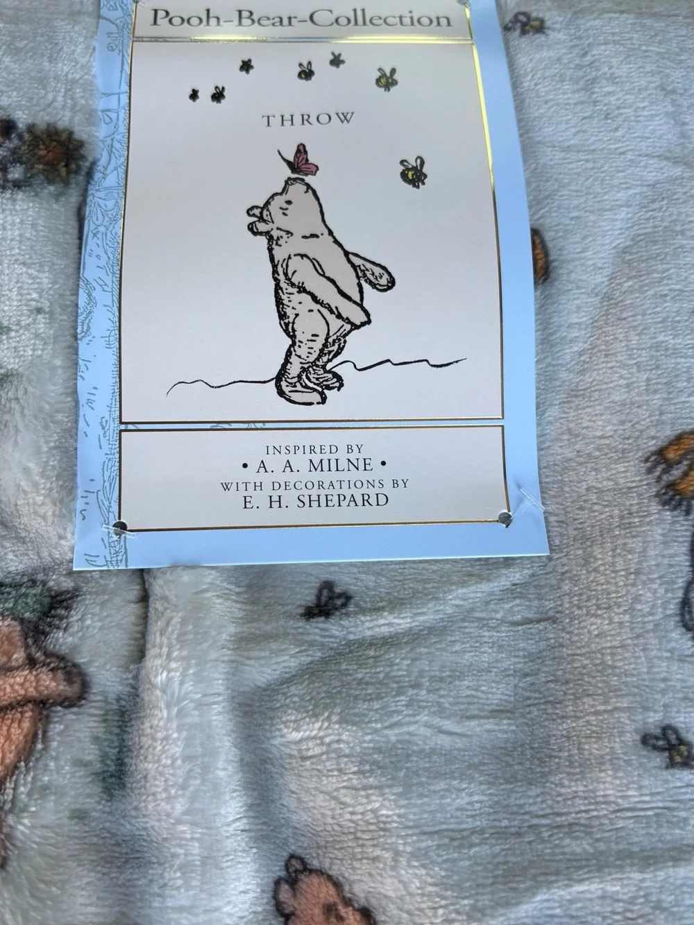 Classic Winnie the Pooh throw blanket size 50x70